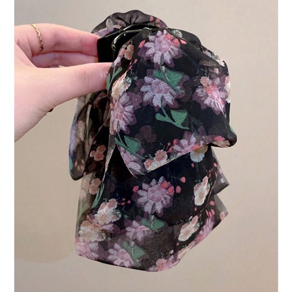 Boho Floral Print Layered Large Bow Hair Clip - Picture 8 of 8